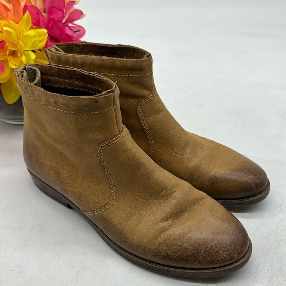 OTBT Tan Leather Distressed Look Ankle Boots Size 7.5 MCA5011